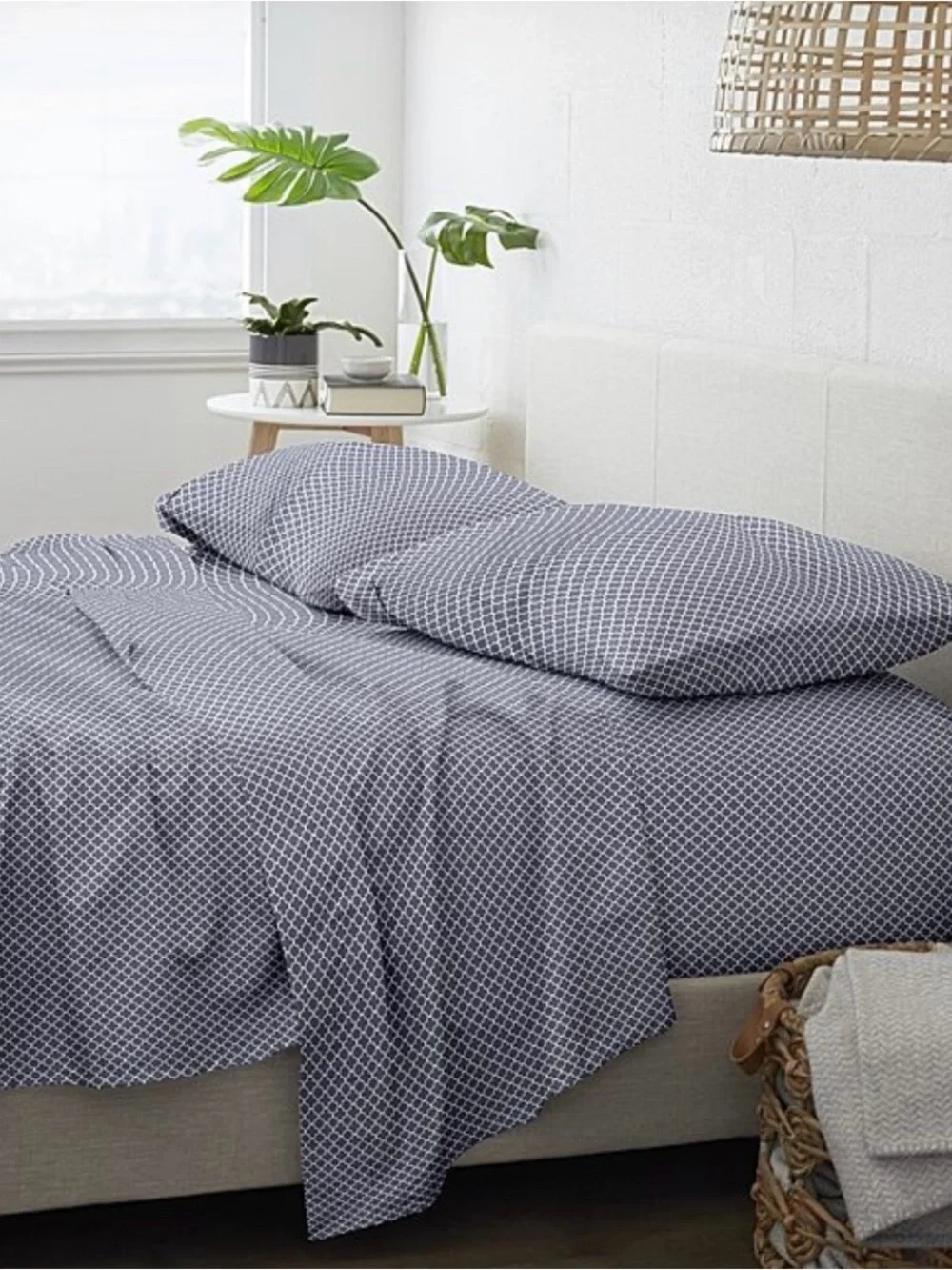 Navy Quatrefoil Full Size 4-Piece Sheet Set NWT